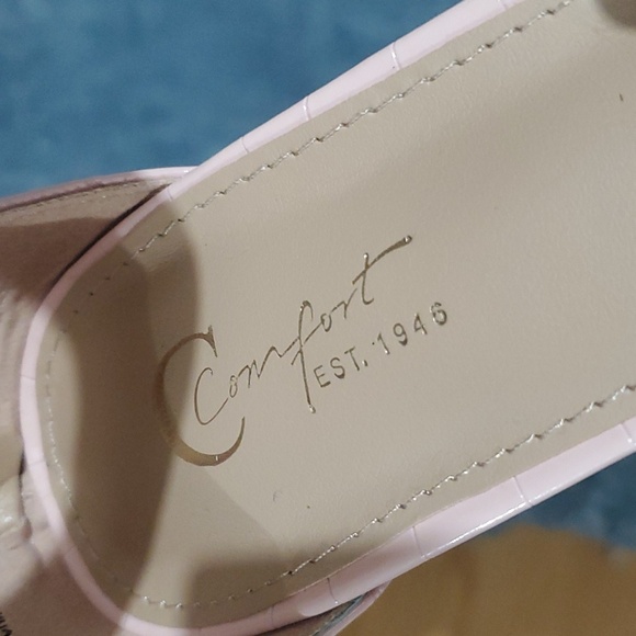 Heels - Picture 5 of 5